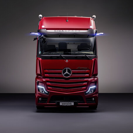 mercedes-benz-trucks-banner-5