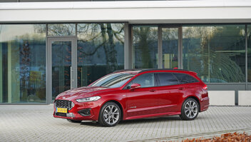 ford-mondeo-slider-4