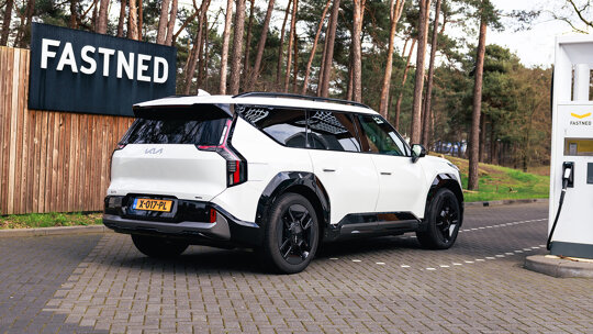 kia-ev9-slider-2