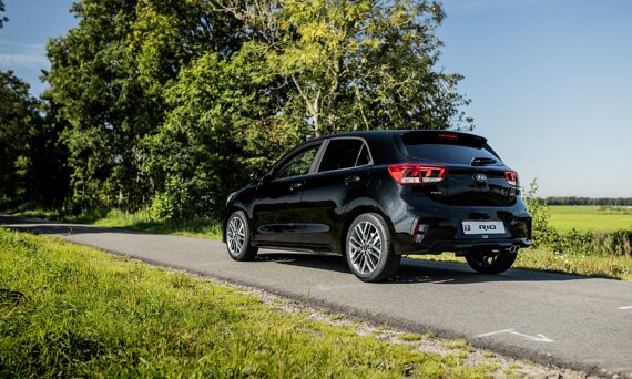kia-rio-slider-3