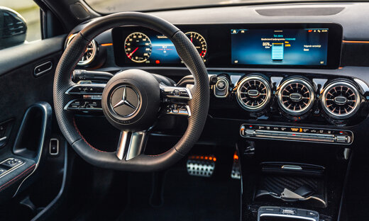 mercedes-benz-a-klasse-limousine-slider-4