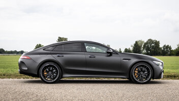 mercedes-benz-amg-gt-4-door-coupe-slider-2