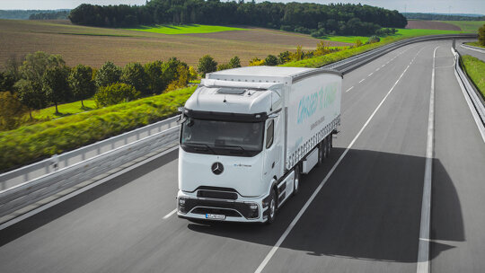 mercedes-benz-e-actros-slider-1