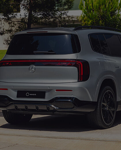 mercedes-benz-glb-met-eq-technologie-opties-mobiel