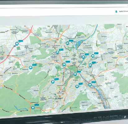 mercedes-benz-services-pro-adapter-hero-mobiel
