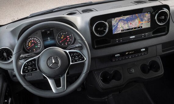 mercedes-benz-sprinter-tourer-slider-4