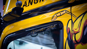 2023-07-12 - Actros Angry Bee - Slider Afbeelding 10