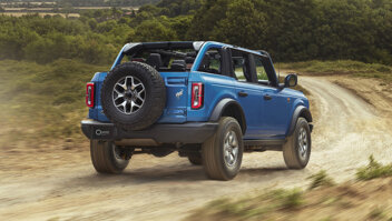 ford-bronco-slider-2