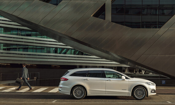 ford-mondeo-slider-3