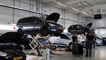 ford-services-economy-slider-2