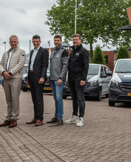wkz-ontvangt-26-duurzame-mercedes-bedrijfswagens-hero-mobiel