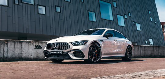 mercedes-benz-amg-gt-4-door-coupe-video-mobiel