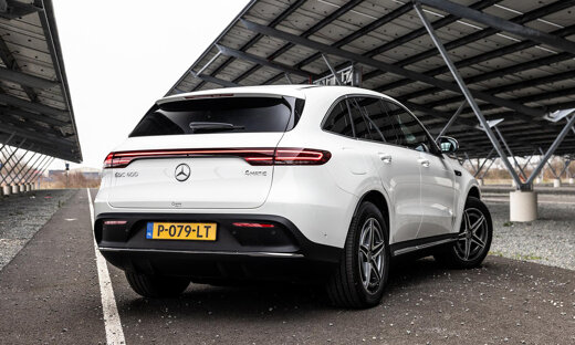 mercedes-benz-eqc-slider-2