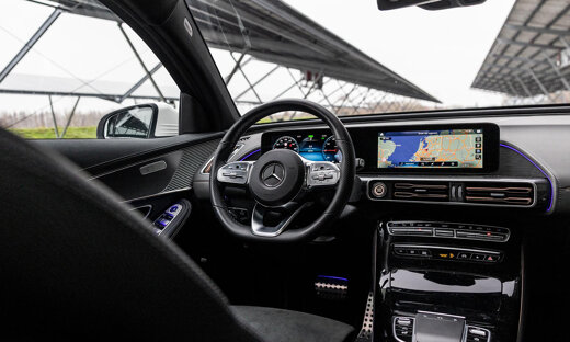 mercedes-benz-eqc-slider-4
