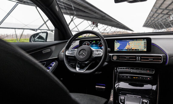 mercedes-benz-eqc-slider-4