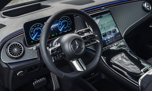 mercedes-benz-eqe-suv-slider-4