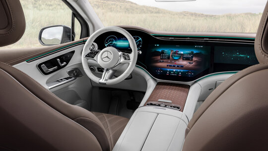 mercedes-benz-eqe-suv-slider-4