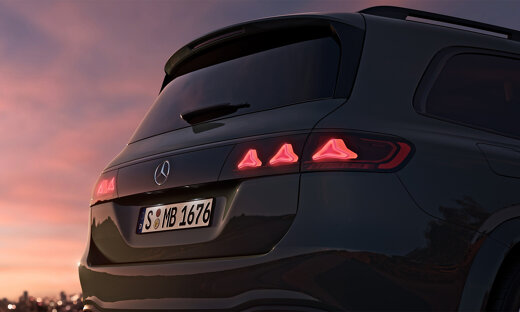 mercedes-benz-gls-slider-3