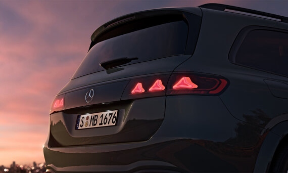 mercedes-benz-gls-slider-3