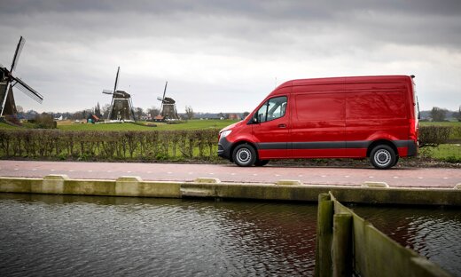 mercedes-benz-sprinter-gesloten-bestelwagen-slider-1