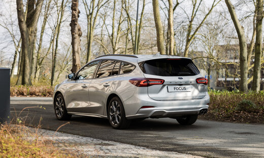 ford-focus-wagon-slider-2