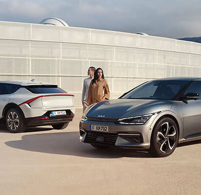 kia-ev6-nu-in-de-showroom-hero-mobiel