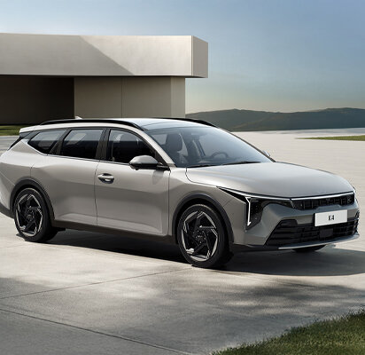 kia-k4-sportswagon-hero-mobiel