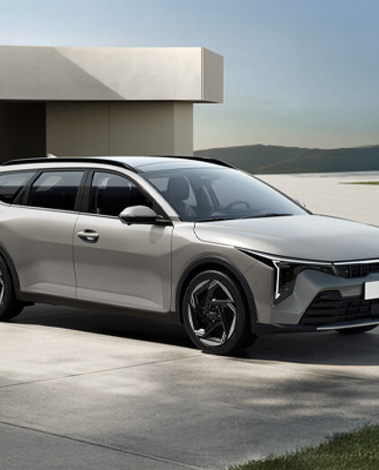 kia-k4-sportswagon-hero-mobiel