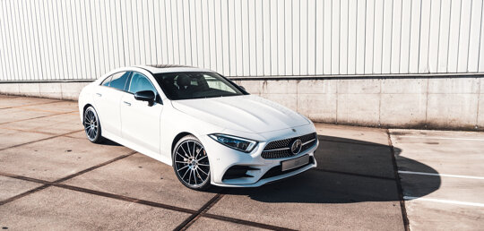 mercedes-benz-cls-coupe-video-mobiel