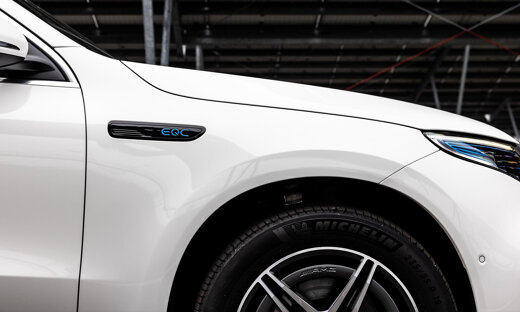 mercedes-benz-eqc-slider-5