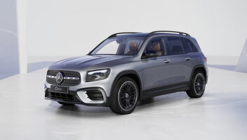 mercedes-benz-glb-slider-3