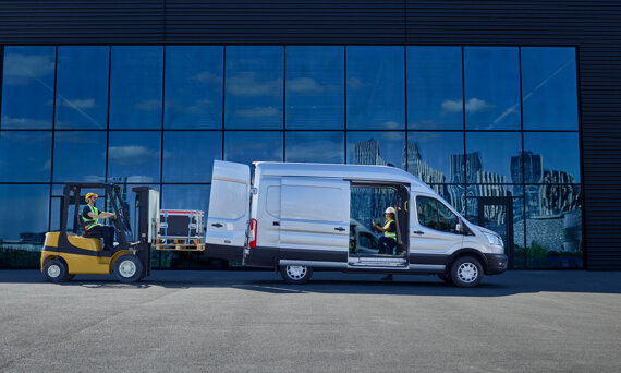 ford-e-transit-slider-4