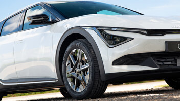 kia-ev6-slider-4