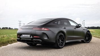 mercedes-benz-amg-gt-4-door-coupe-slider-3