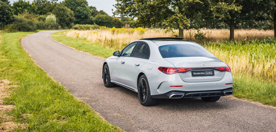 mercedes-benz-e-klasse-limousine-video-mobiel