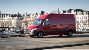 mercedes-benz-sprinter-gesloten-bestelwagen-slider-2