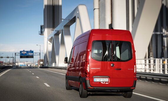 mercedes-benz-sprinter-gesloten-bestelwagen-slider-4