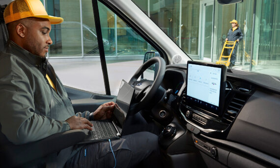 ford-e-transit-slider-3