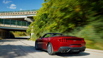 ford-mustang-slider-4