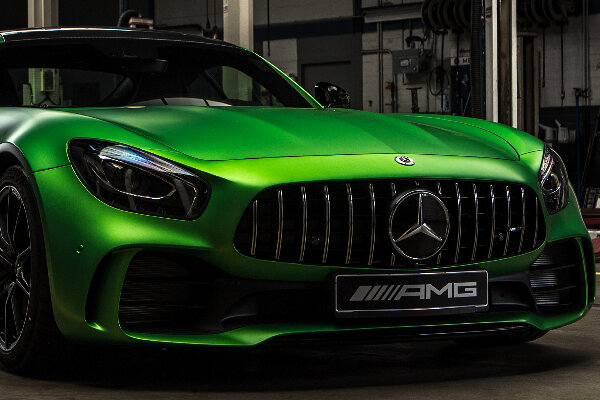 mercedes-benz-amg-gt-hero-mobiel