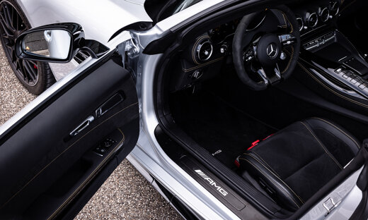 mercedes-benz-amg-gt-roadster-slider-4