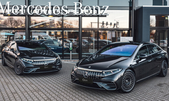 mercedes-benz-eqs-slider-3