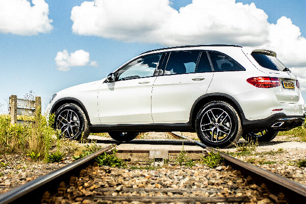 mercedes-benz-glc-hero-mobiel