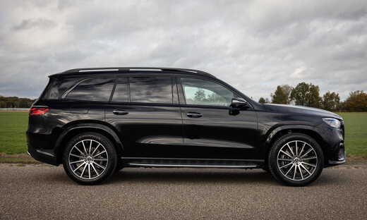 mercedes-benz-gls-slider-2