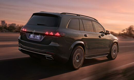 mercedes-benz-gls-slider-2