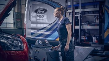 nieuwe-ford-transit-custom-plug-in-hyride-slide-3