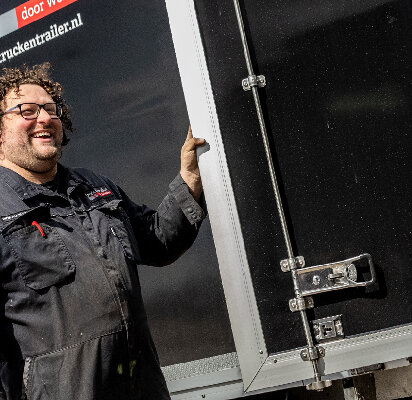 truck-trailer-aanhangwagen-hero-mobiel