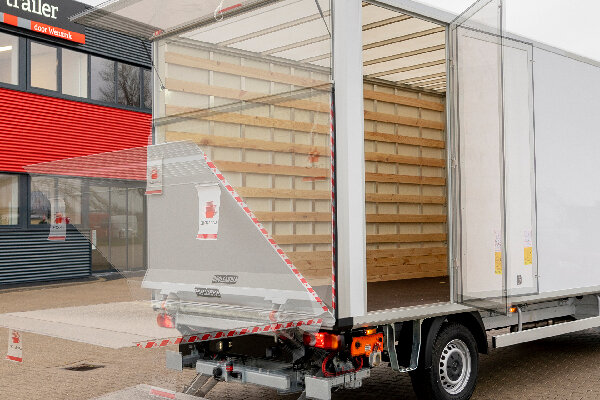 truck-trailer-cargo-box-hero-mobiel