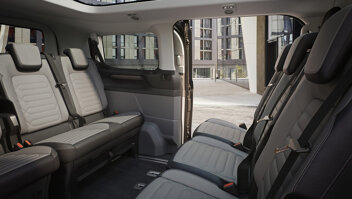 e-tourneo-custom-slider-3