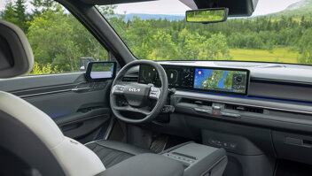 kia-ev9-wint-worlds-best-car-slider-4